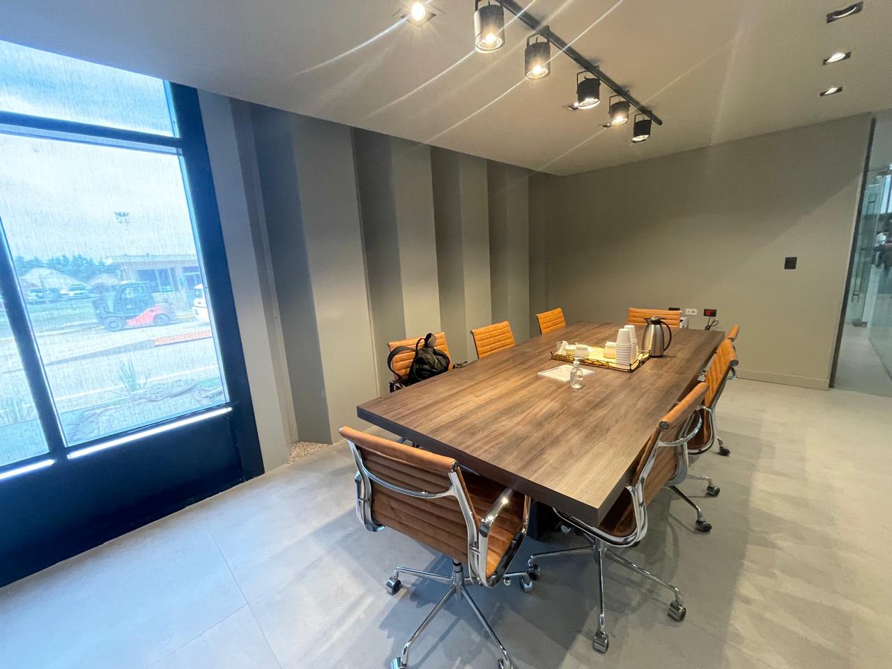 Diseño interior de oficinas con tecnología NURPANEL